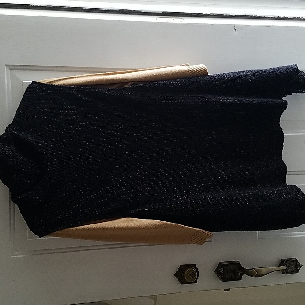 Avenue, Black Chunkie Cardigan with gold Thread shimmers, sweater, Sz 14/16 - Picture 11 of 11